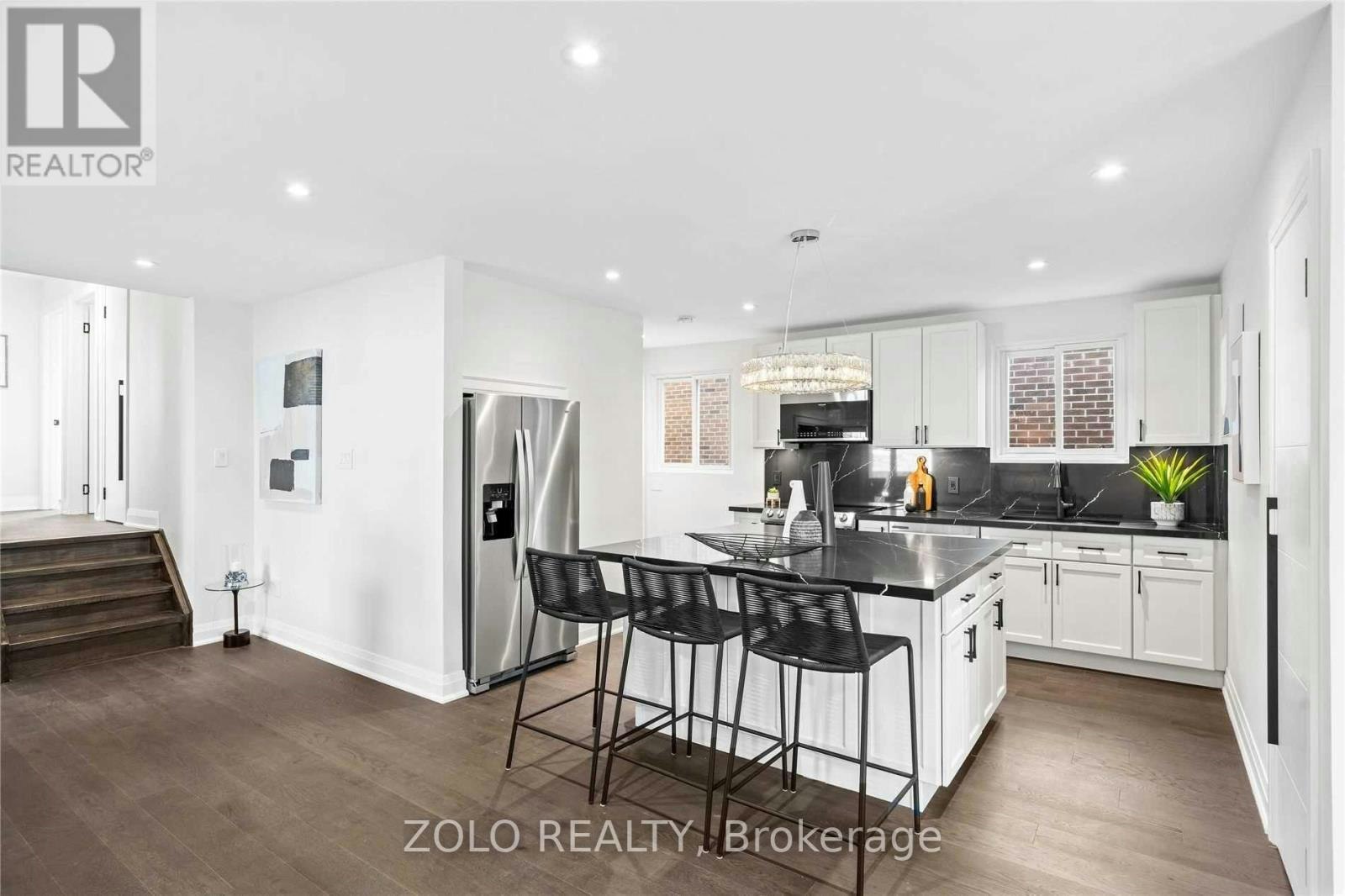 20 Eastman Crescent, Newmarket, ON, L3Y 5R9 - 11