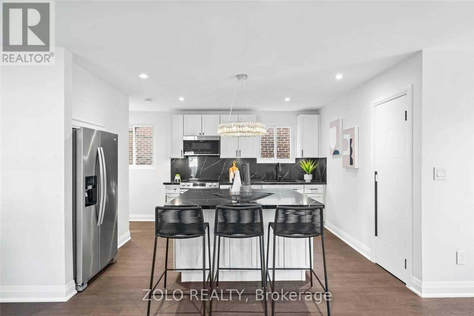 20 Eastman Crescent, Newmarket, ON, L3Y 5R9 - 10