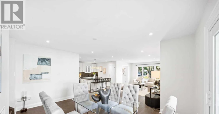 20 Eastman Crescent, Newmarket, ON, L3Y 5R9