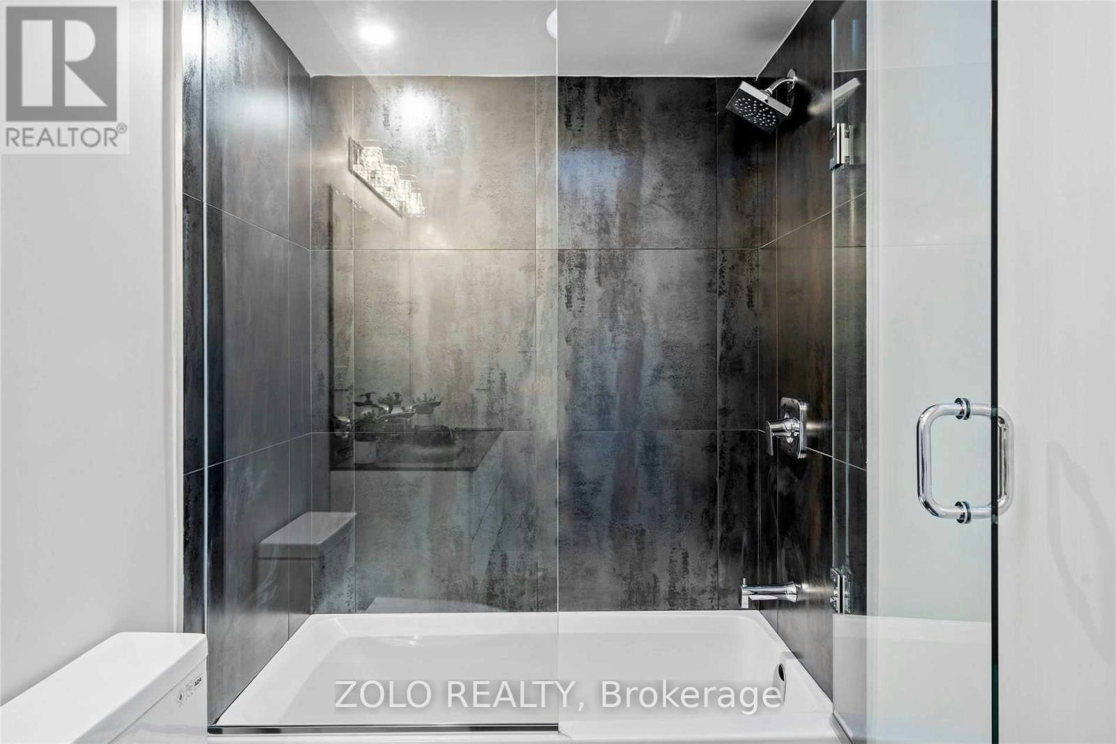 20 Eastman Crescent, Newmarket, ON, L3Y 5R9 - 24