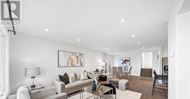 20 Eastman Crescent, Newmarket, ON, L3Y 5R9 - 2