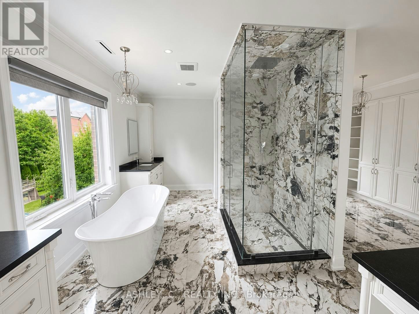 2588 Sharon Crescent, Mississauga, ON, L5C 1Y8 - 17