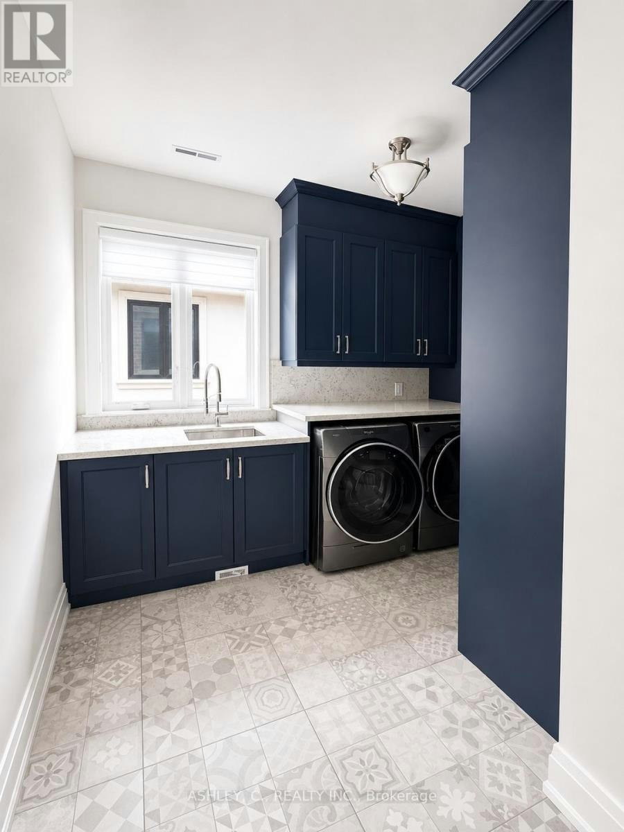 2588 Sharon Crescent, Mississauga, ON, L5C 1Y8 - 14