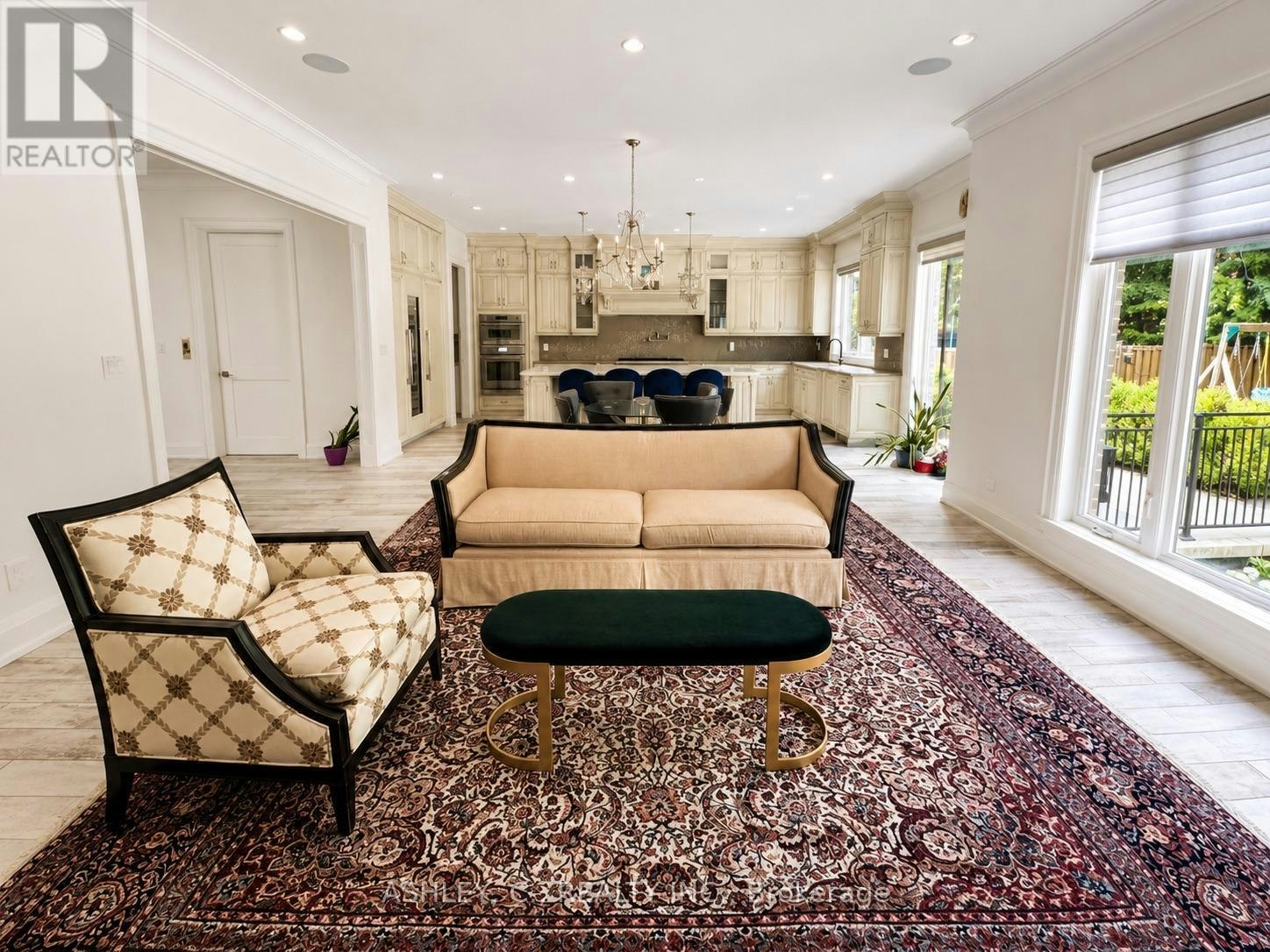 2588 Sharon Crescent, Mississauga, ON, L5C 1Y8 - 8