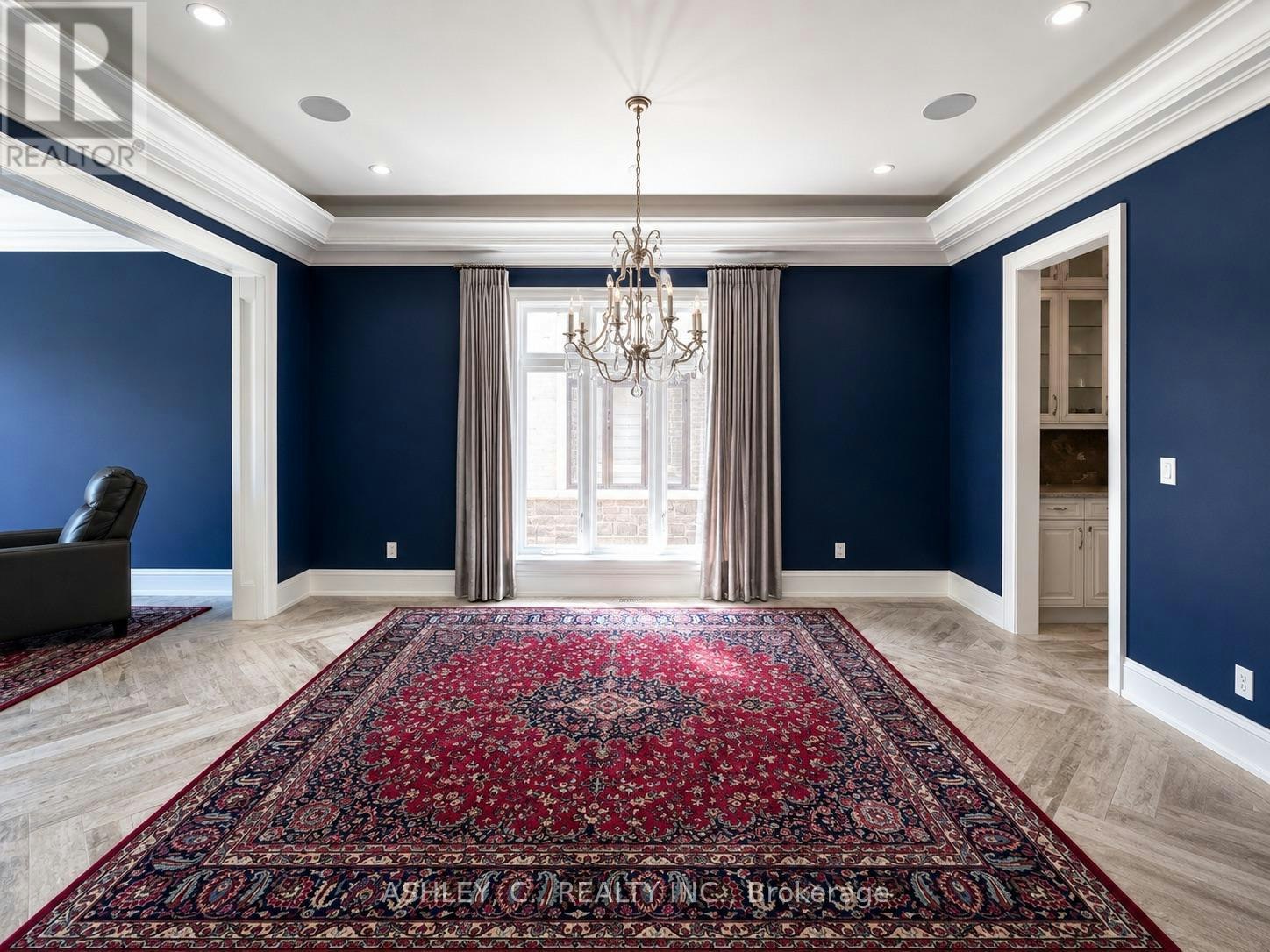 2588 Sharon Crescent, Mississauga, ON, L5C 1Y8 - 4