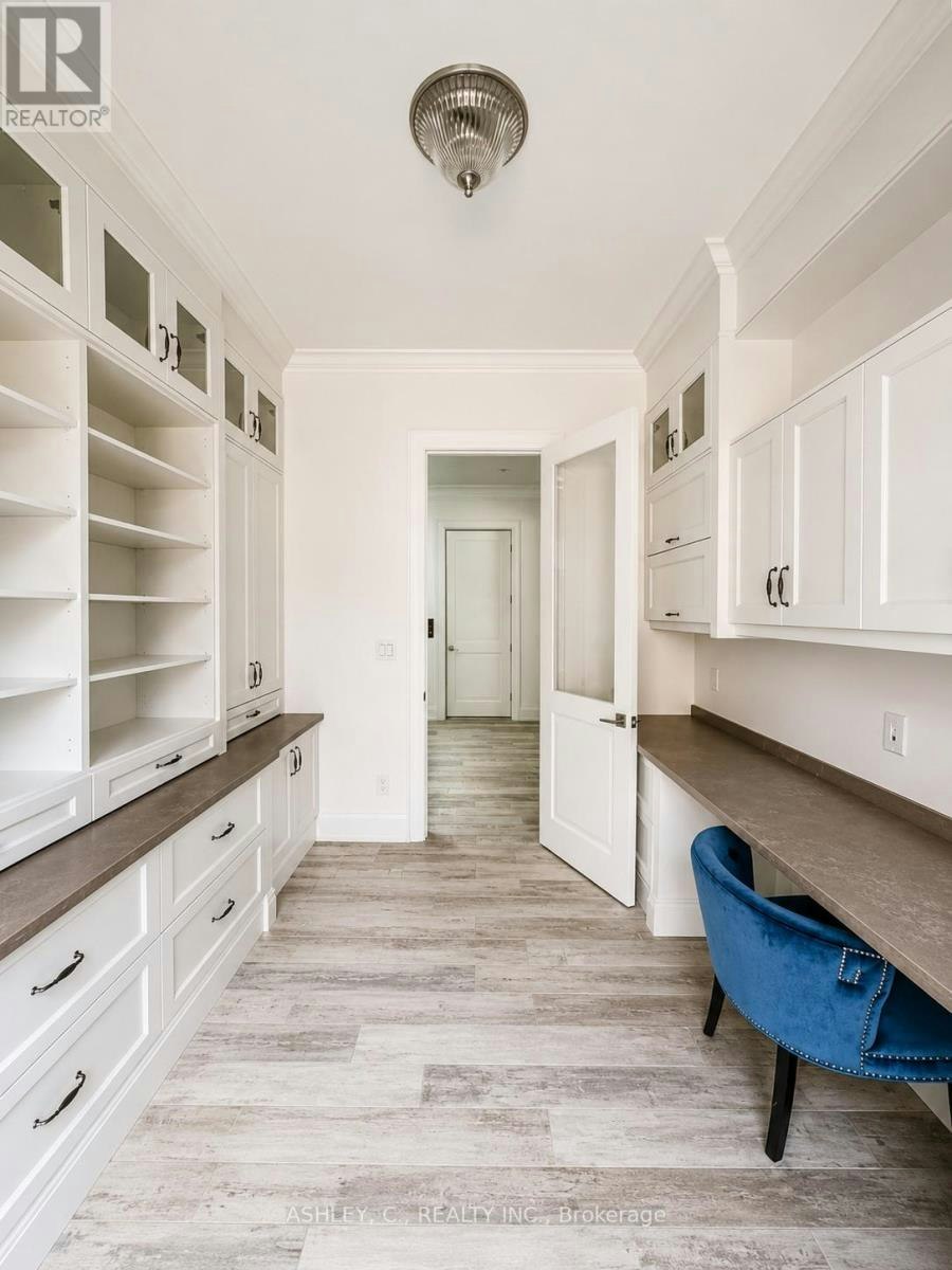 2588 Sharon Crescent, Mississauga, ON, L5C 1Y8 - 7
