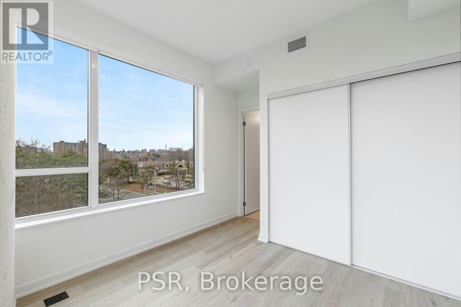 304-4365 Bloor Street W, Toronto, ON, M9C 1R3 - 7