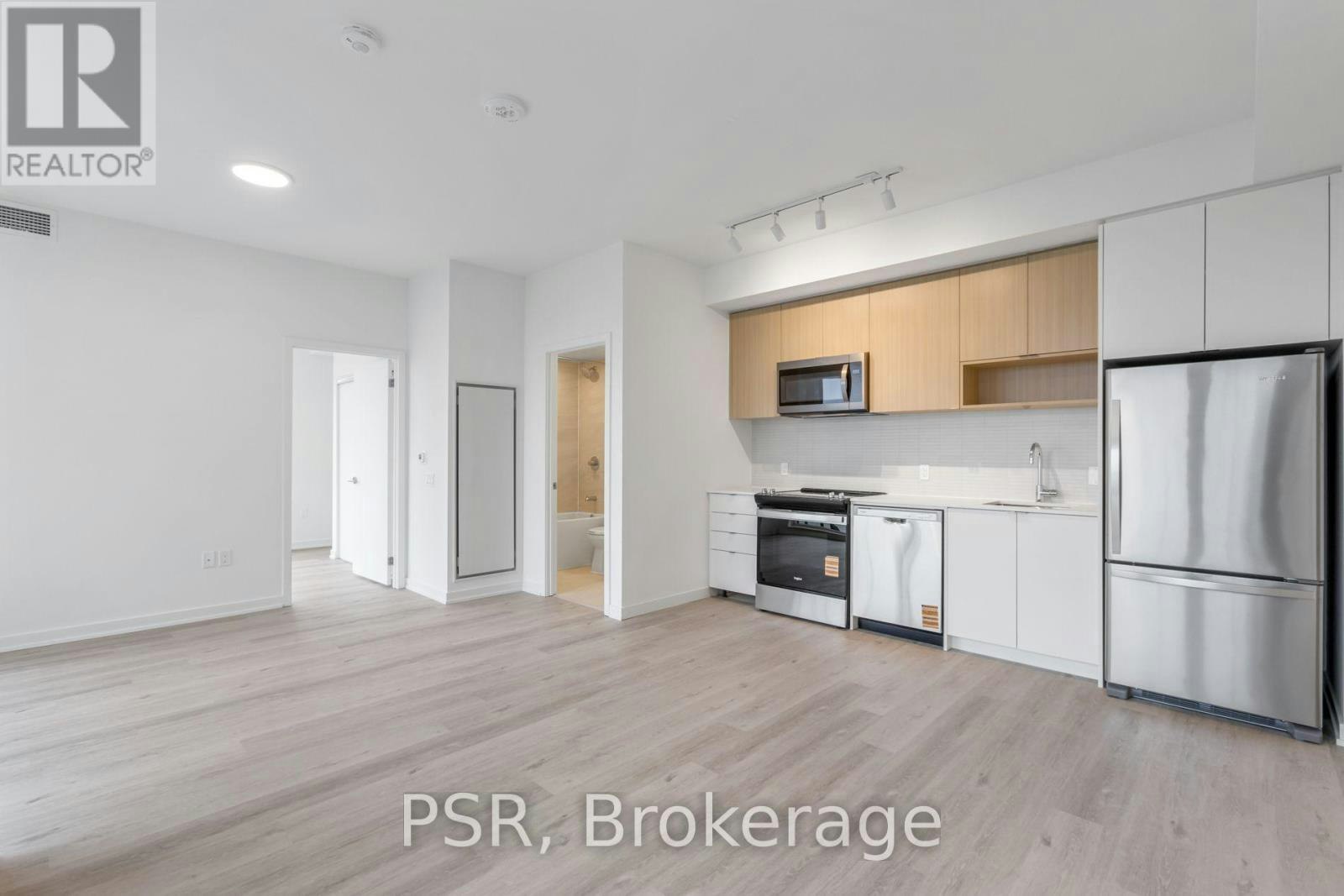 304-4365 Bloor Street W, Toronto, ON, M9C 1R3 - 2