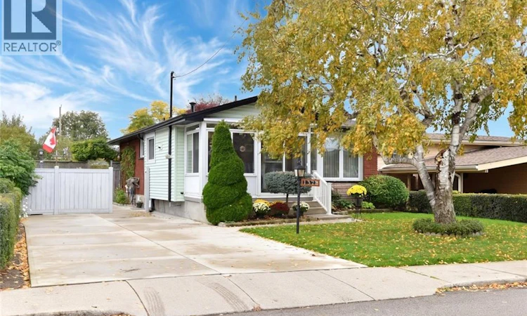 137 Fielding Crescent