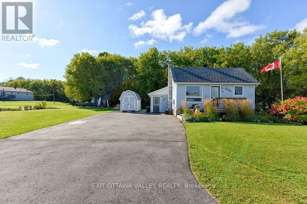 39 Creek Street, Whitewater Region, ON, K0J 2L0