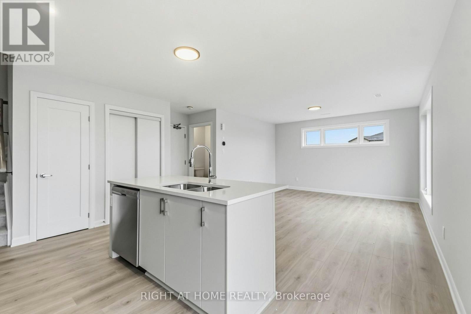 201 Glenroy Gilbert Drive, Ottawa, ON, K2J 5G3 - 16
