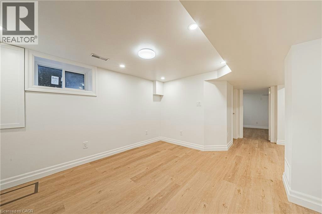 Lower-113 Erin Avenue, Hamilton, ON, L8K 4W1 - 9