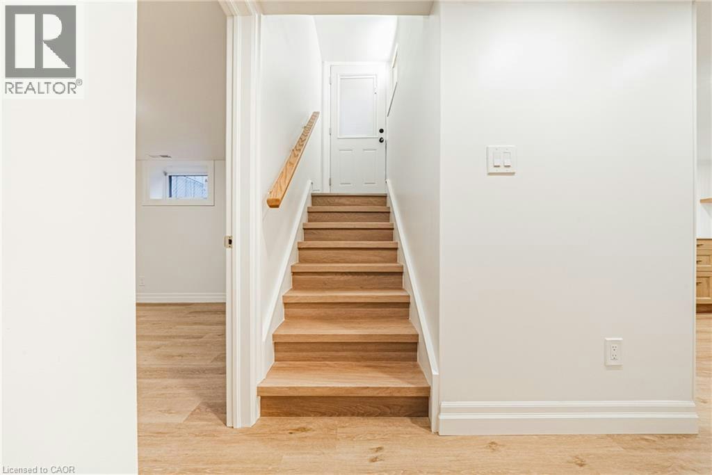 Lower-113 Erin Avenue, Hamilton, ON, L8K 4W1 - 7
