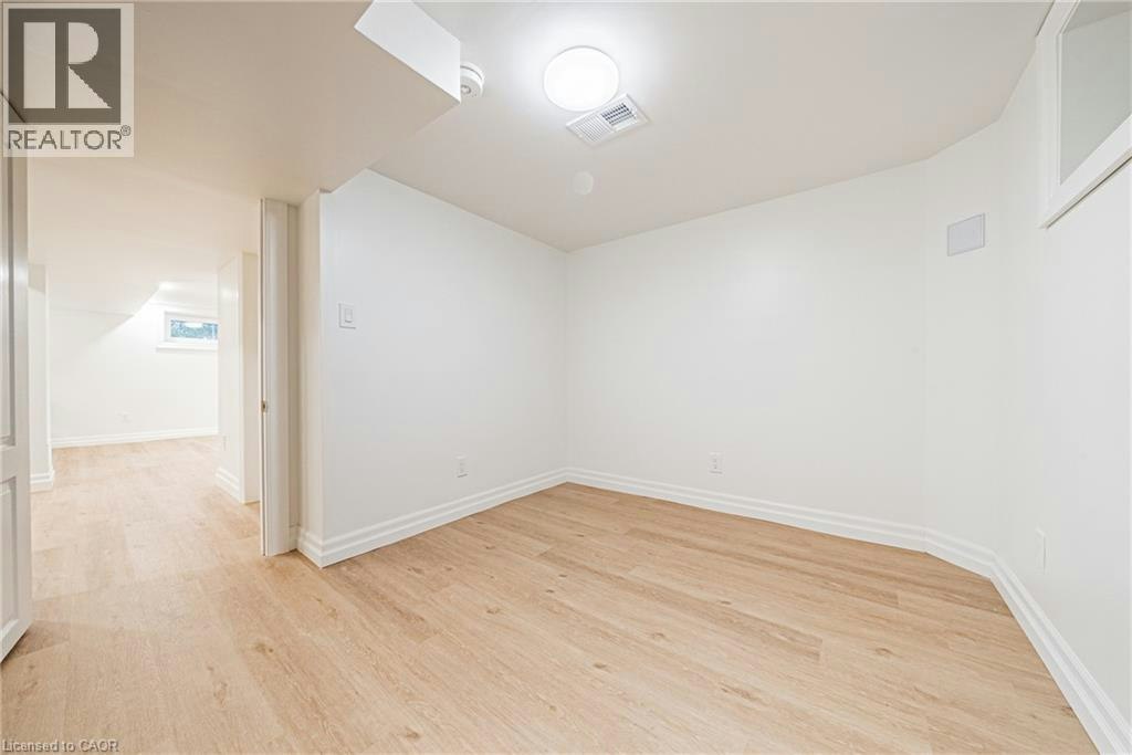 Lower-113 Erin Avenue, Hamilton, ON, L8K 4W1 - 13