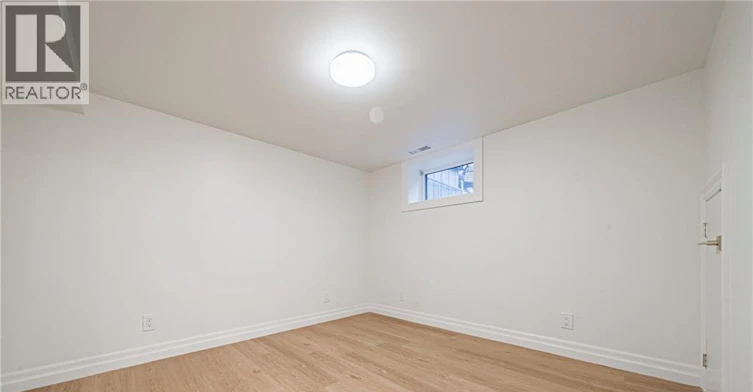 Lower-113 Erin Avenue, Hamilton, ON, L8K 4W1 - 14