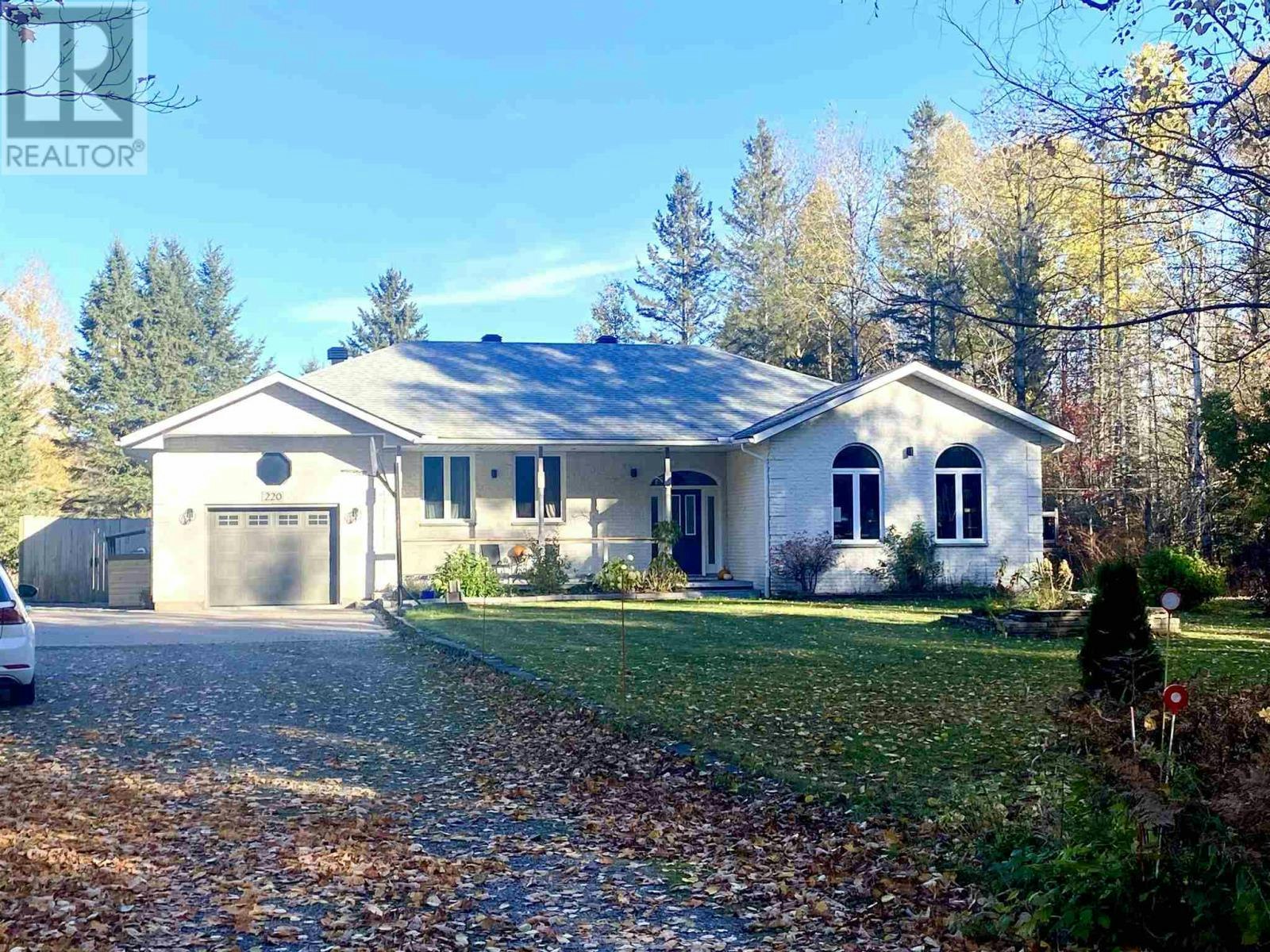 220 Case Road, Sault Ste. Marie, ON, P6A 6J8