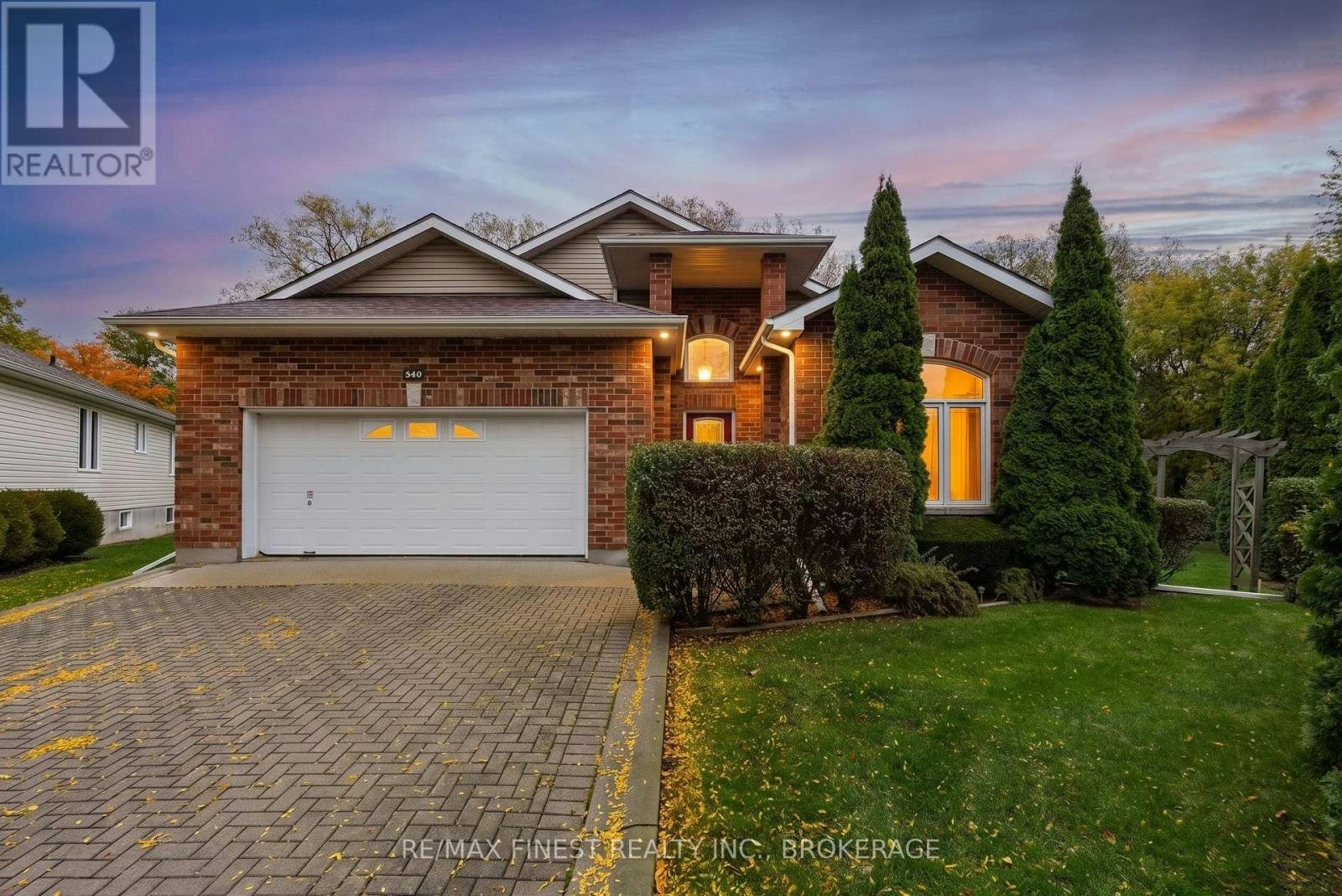 540 Monterey Court, Kingston, ON, K7M 9A2