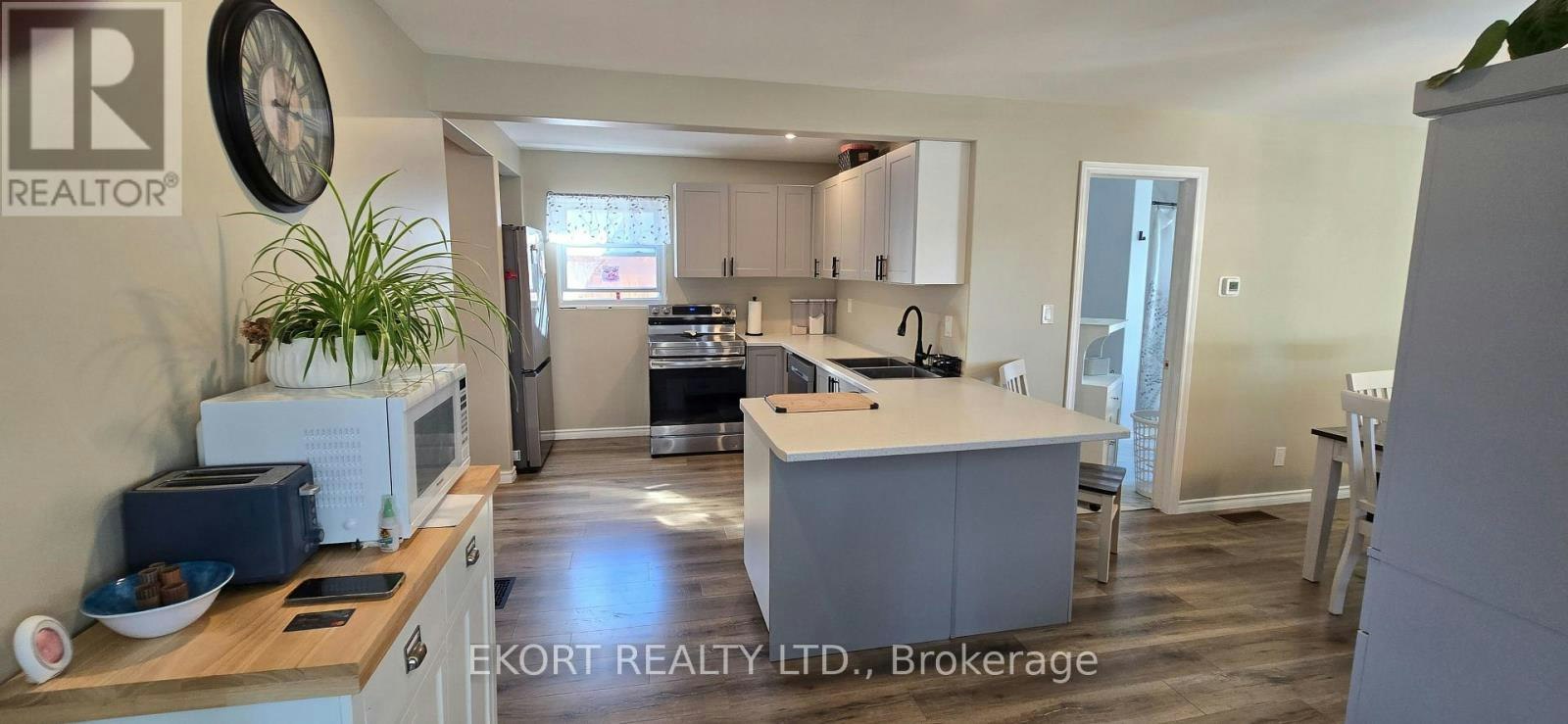 91 George Street, Quinte West, ON, K8V 1R8 - 13