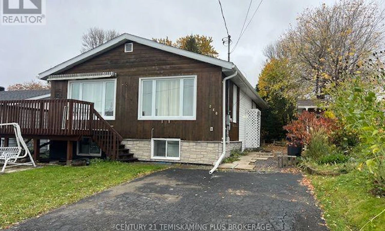 240 Elliott Street W