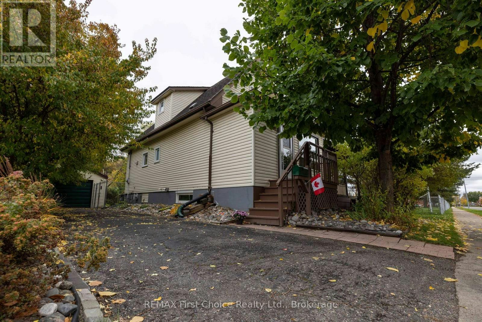 226 Balmoral Street, Thunder Bay, ON, P7C 4J8
