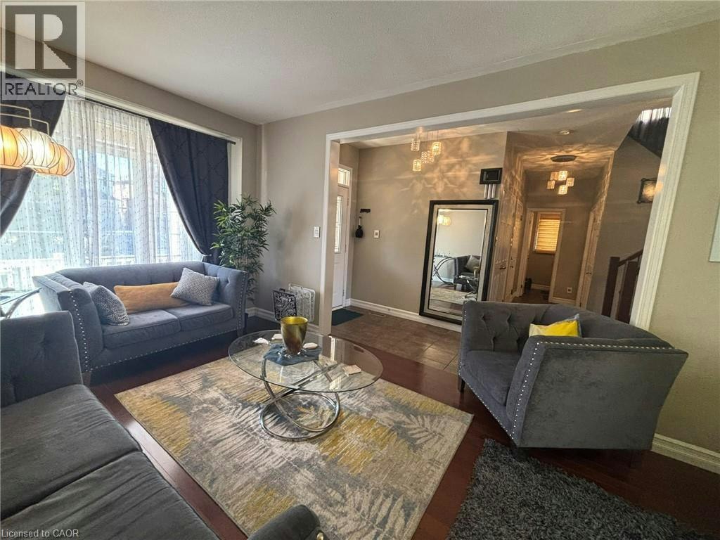 386 Pine Valley Drive, Kitchener, ON, N2P 2V4 - 4