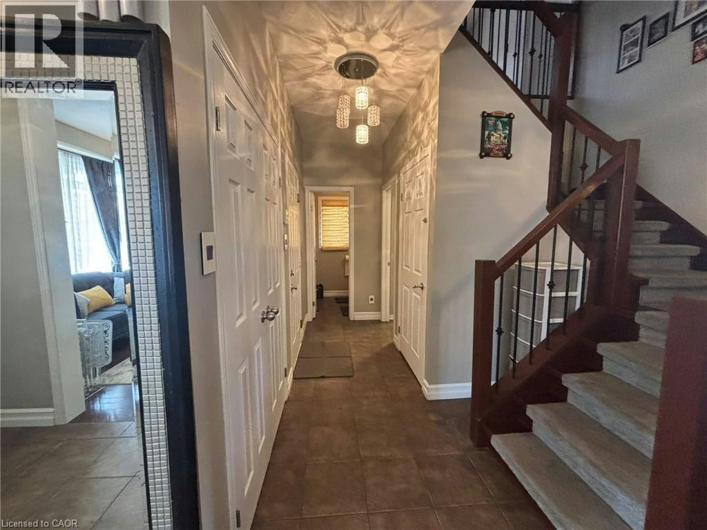 386 Pine Valley Drive, Kitchener, ON, N2P 2V4 - 7
