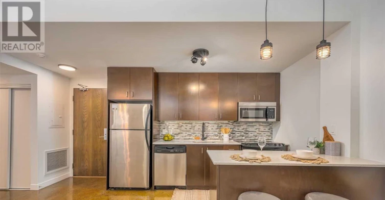 227-201 Carlaw Avenue, Toronto, ON, M4M 2S3 - 5