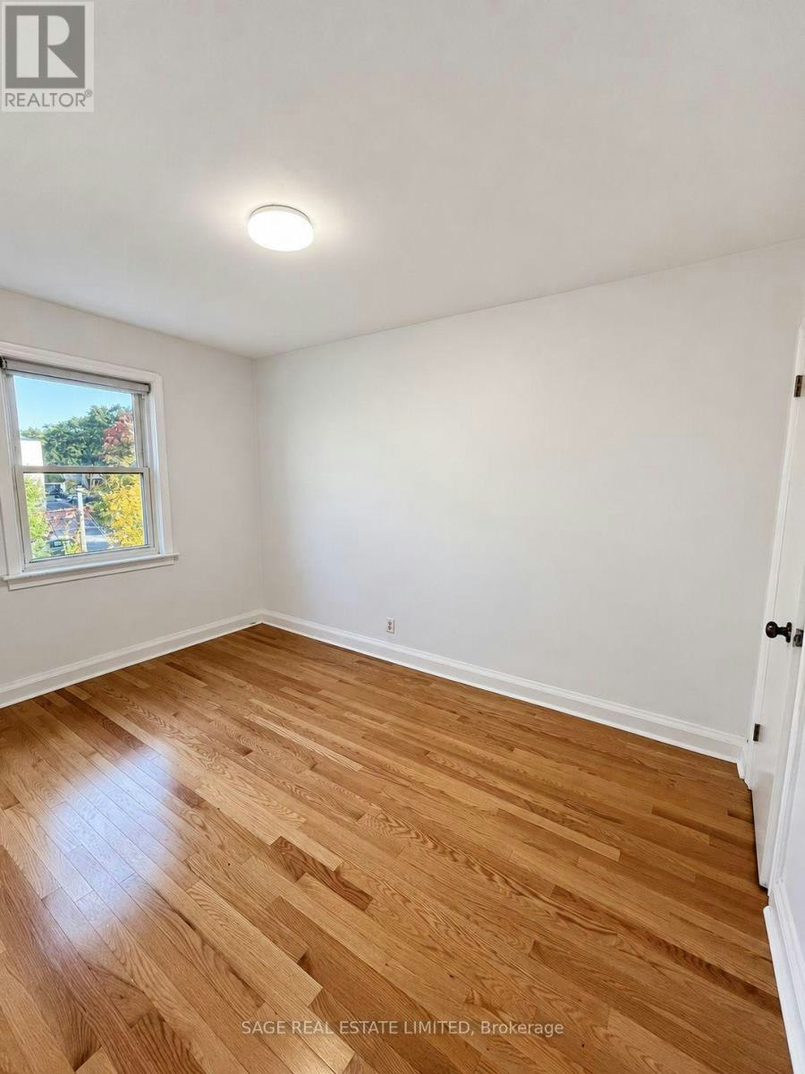 UPPER/MAIN 309 Blantyre Avenue, Toronto, ON, M1N 2S6 - 15