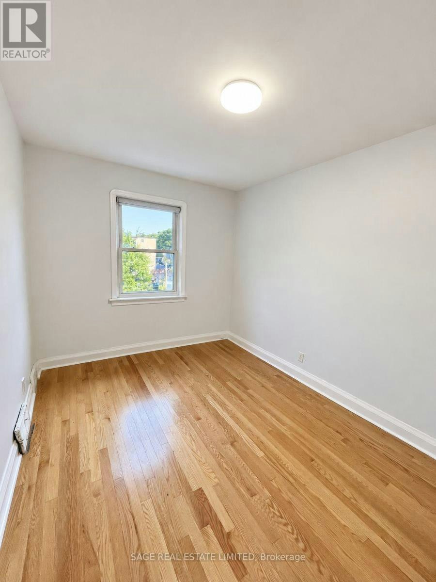 UPPER/MAIN 309 Blantyre Avenue, Toronto, ON, M1N 2S6 - 14