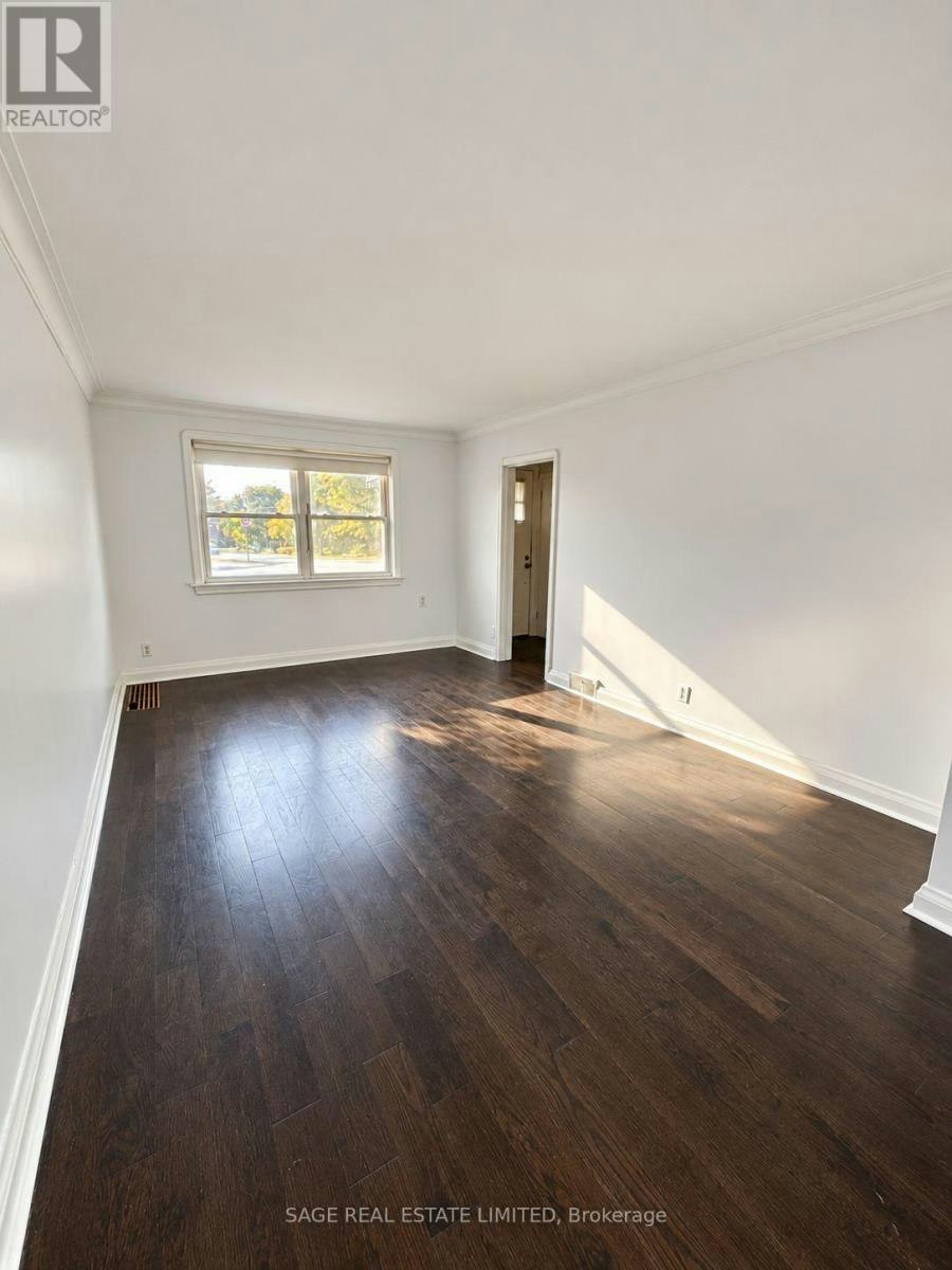 UPPER/MAIN 309 Blantyre Avenue, Toronto, ON, M1N 2S6 - 6