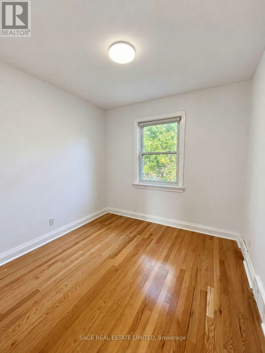 UPPER/MAIN 309 Blantyre Avenue, Toronto, ON, M1N 2S6 - 16