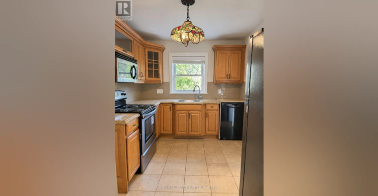 UPPER/MAIN 309 Blantyre Avenue, Toronto, ON, M1N 2S6 - 10