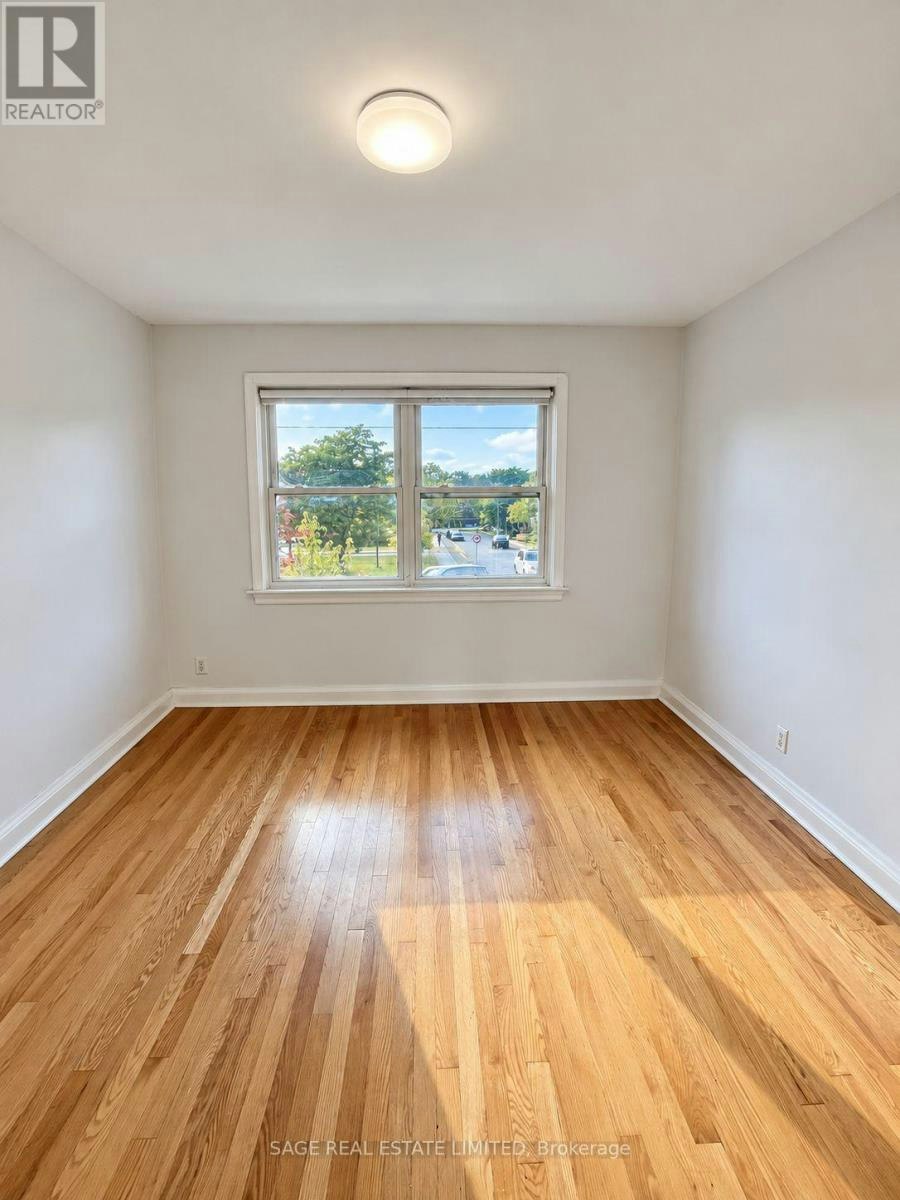 UPPER/MAIN 309 Blantyre Avenue, Toronto, ON, M1N 2S6 - 12