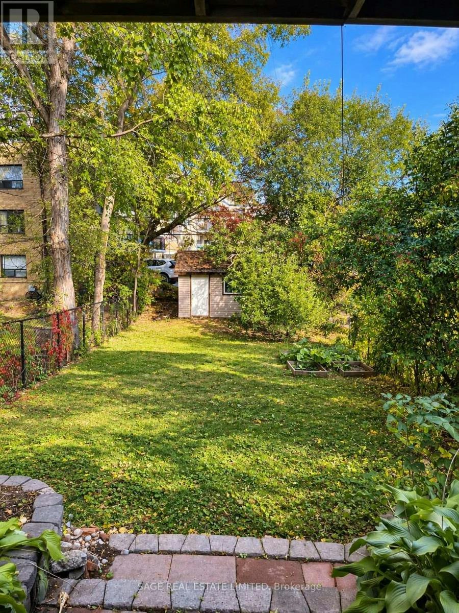 UPPER/MAIN 309 Blantyre Avenue, Toronto, ON, M1N 2S6 - 20