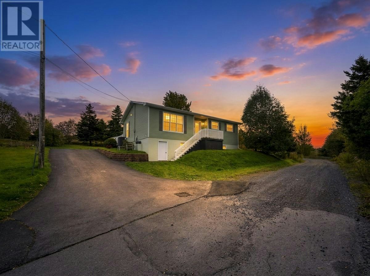 7 Pondside Hill, Carbonear, NL, A1Y 1C5