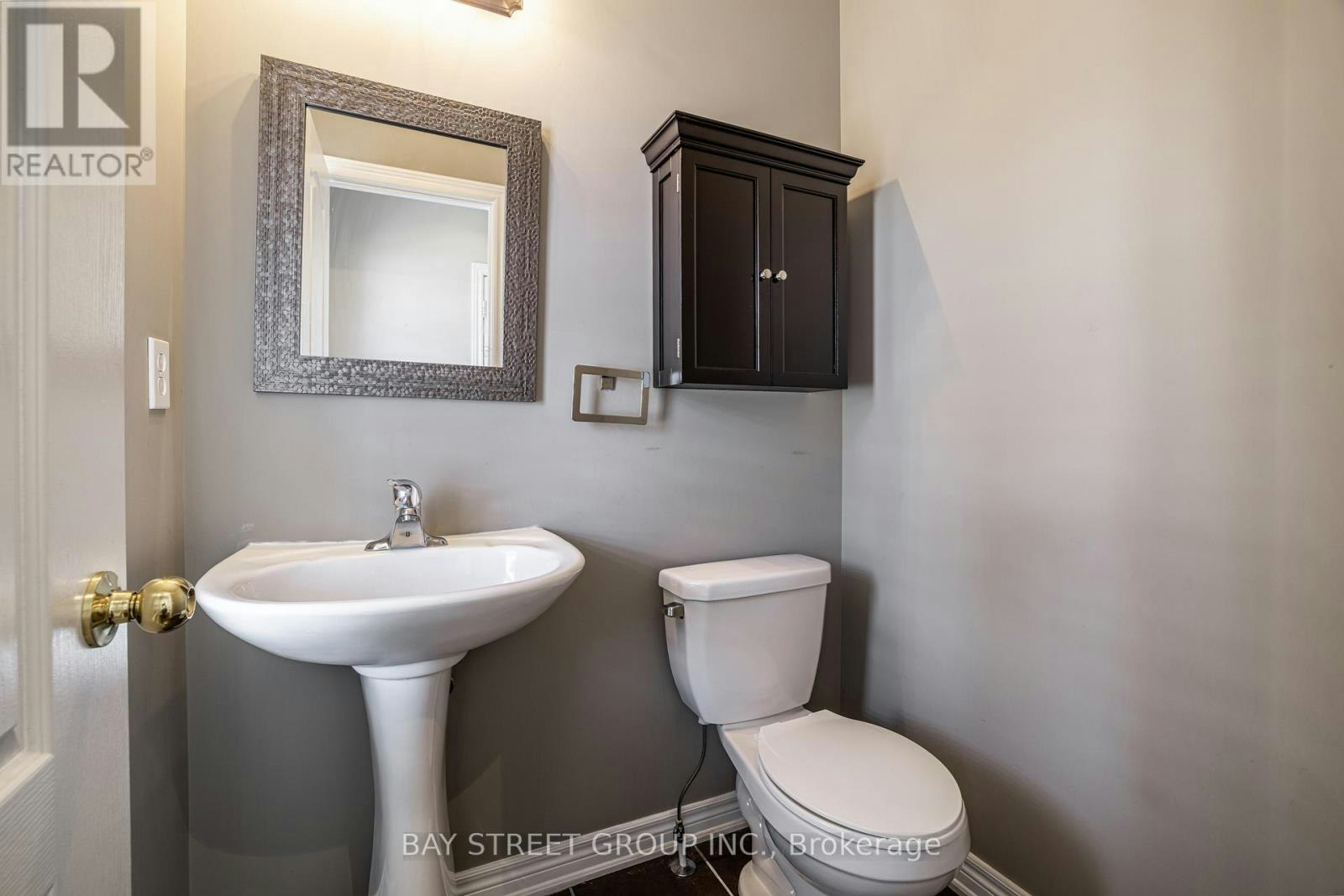 4 Courtland Crescent, East Gwillimbury, ON, L9N 0B2 - 9