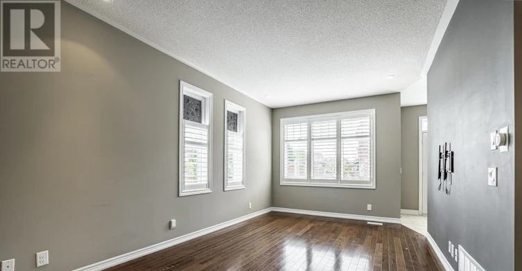 4 Courtland Crescent, East Gwillimbury, ON, L9N 0B2 - 13