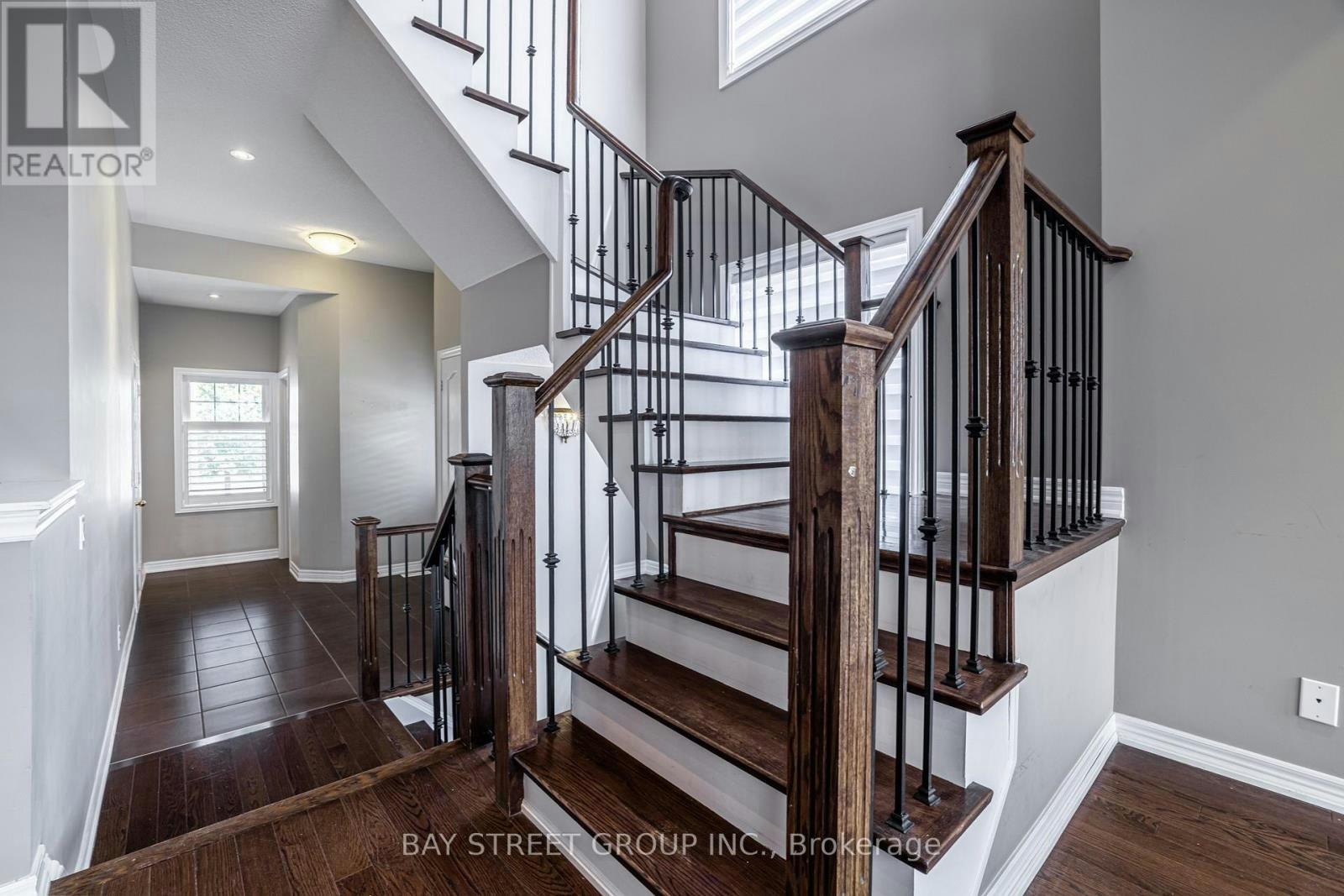 4 Courtland Crescent, East Gwillimbury, ON, L9N 0B2 - 8