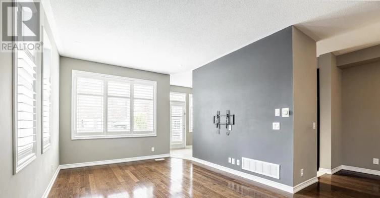 4 Courtland Crescent, East Gwillimbury, ON, L9N 0B2 - 14