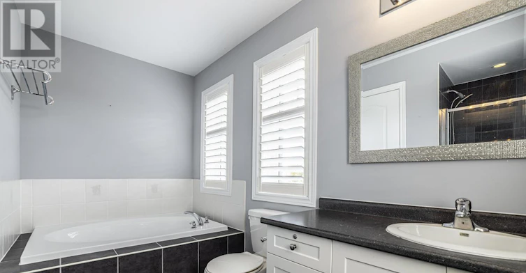 4 Courtland Crescent, East Gwillimbury, ON, L9N 0B2 - 33