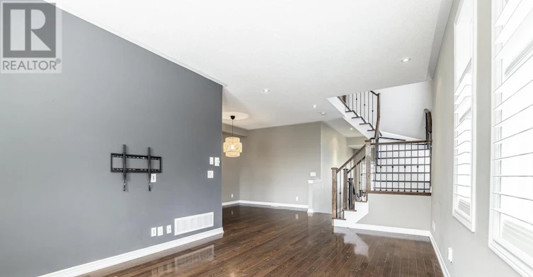 4 Courtland Crescent, East Gwillimbury, ON, L9N 0B2 - 17