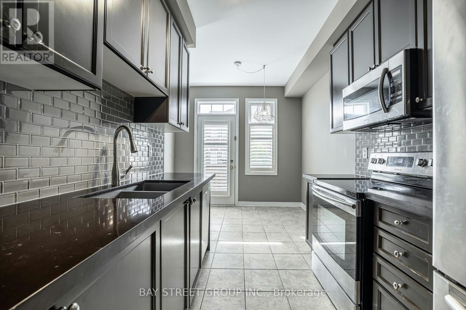 4 Courtland Crescent, East Gwillimbury, ON, L9N 0B2 - 18