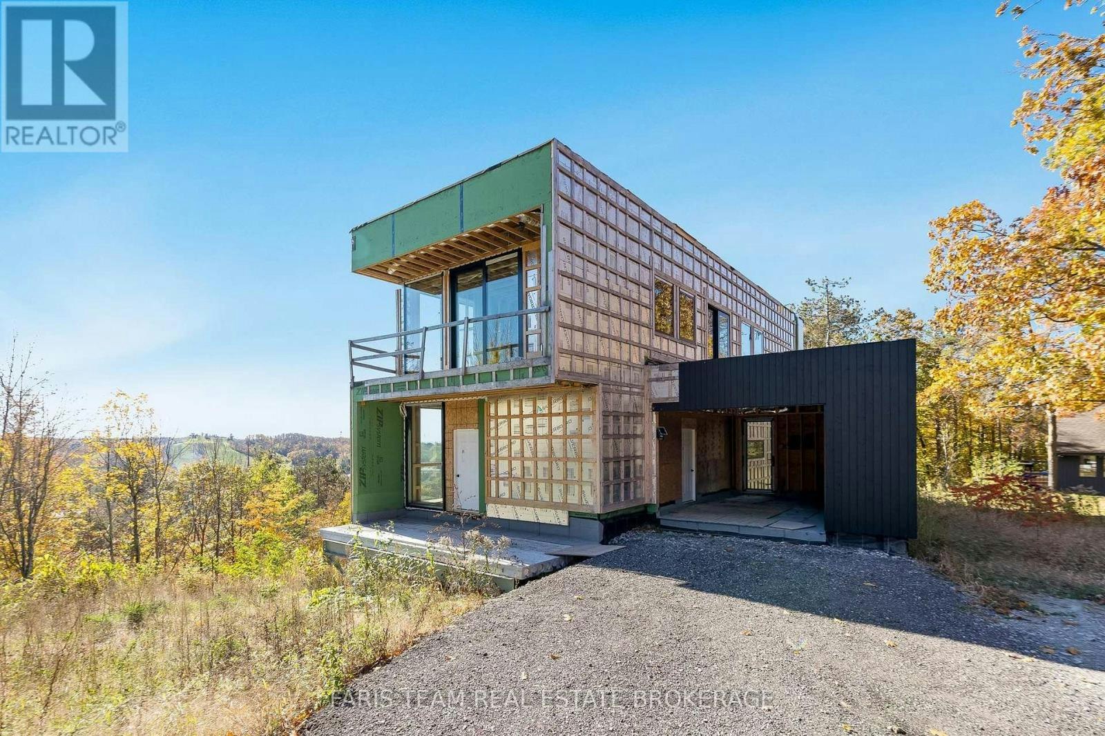 11 Pine Point, Oro-Medonte, ON, L4M 4Y8