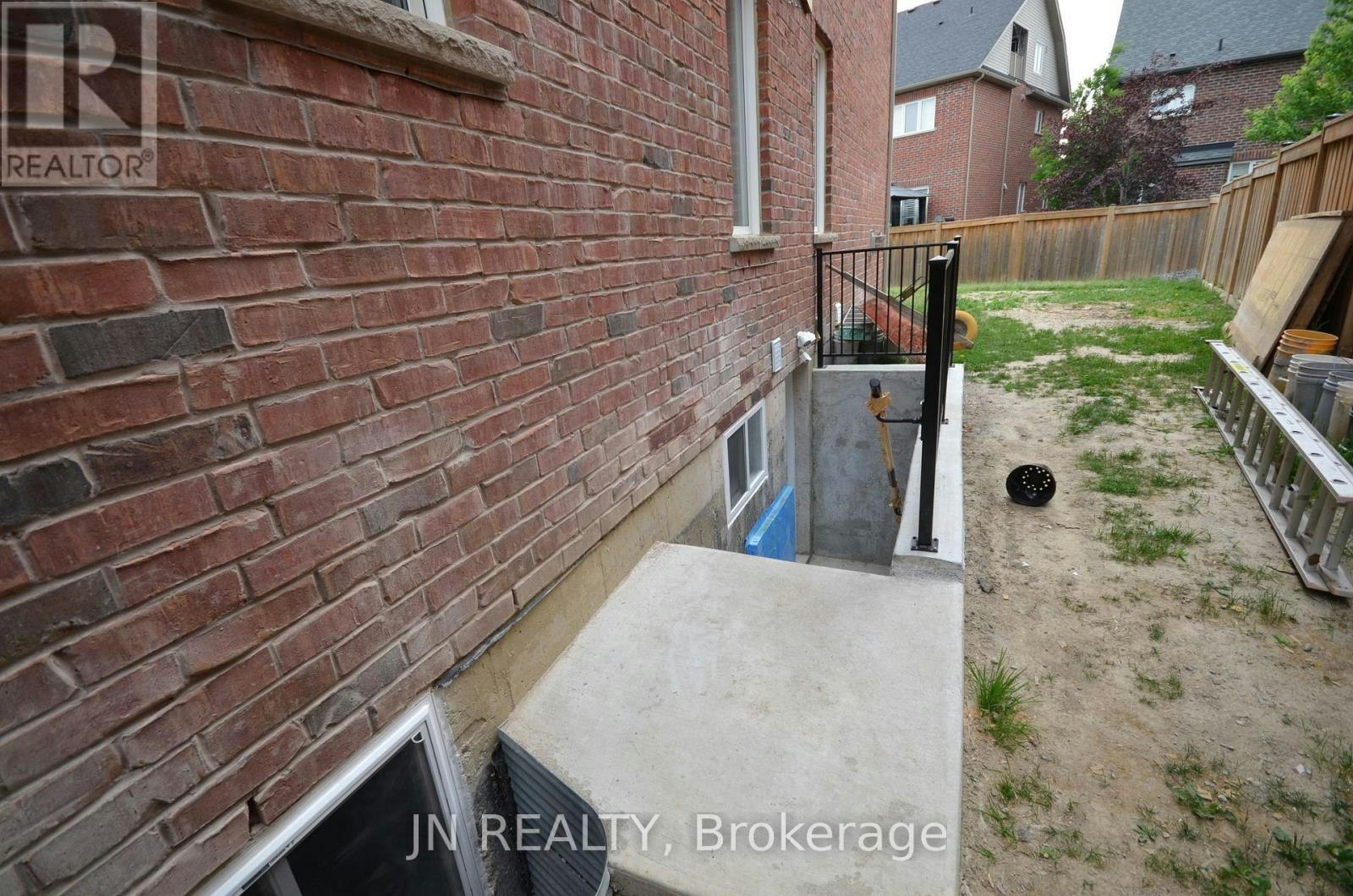 LOWER-34 Mcechearn Crescent, Caledon, ON, L7C 3R4 - 2