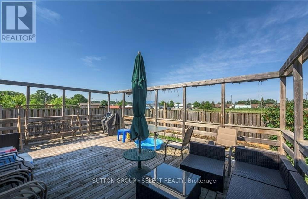 1610 Benjamin Drive, London, ON, N5V 5K1 - 2
