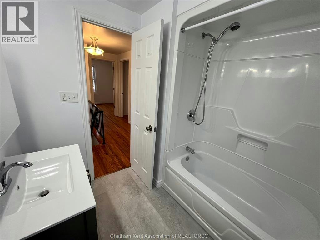12 Athlone Court, Chatham-Kent, ON, N7L 1X9 - 13