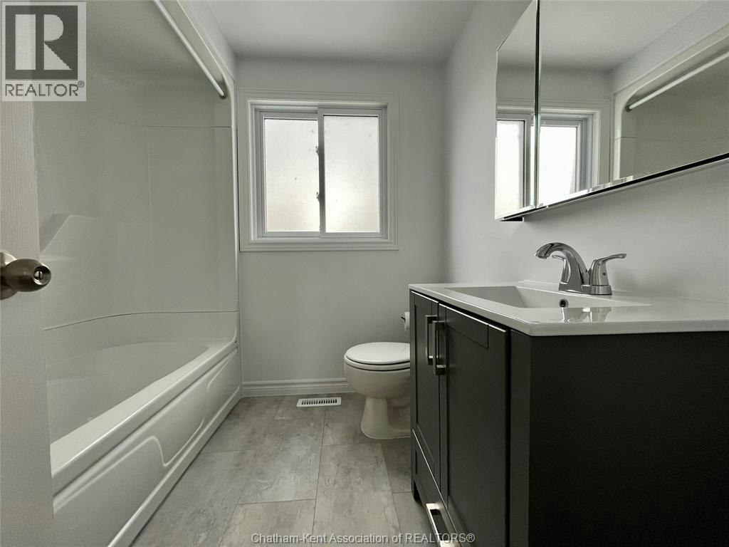 12 Athlone Court, Chatham-Kent, ON, N7L 1X9 - 12