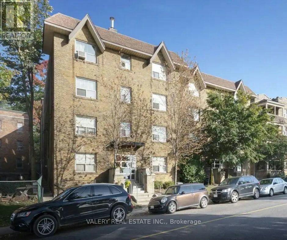 40-2402 Queen Street E, Toronto, ON