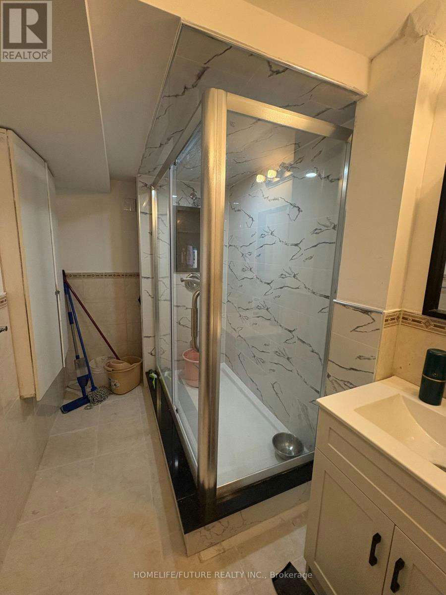 BSMT-33 Seasons Drive, Toronto, ON, M1X 1X4 - 4