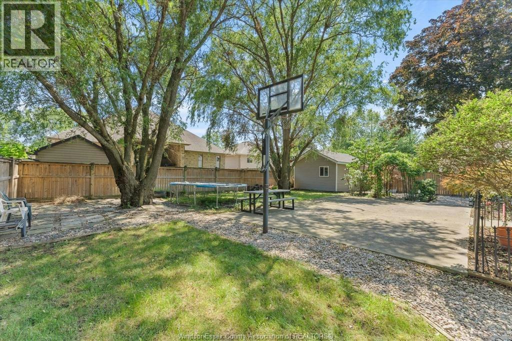 1055 Roseland Drive South, Windsor, ON, N9G 1T9 - 39